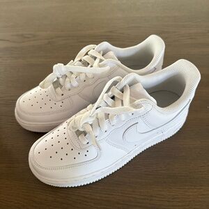 new nike air force ones size 7